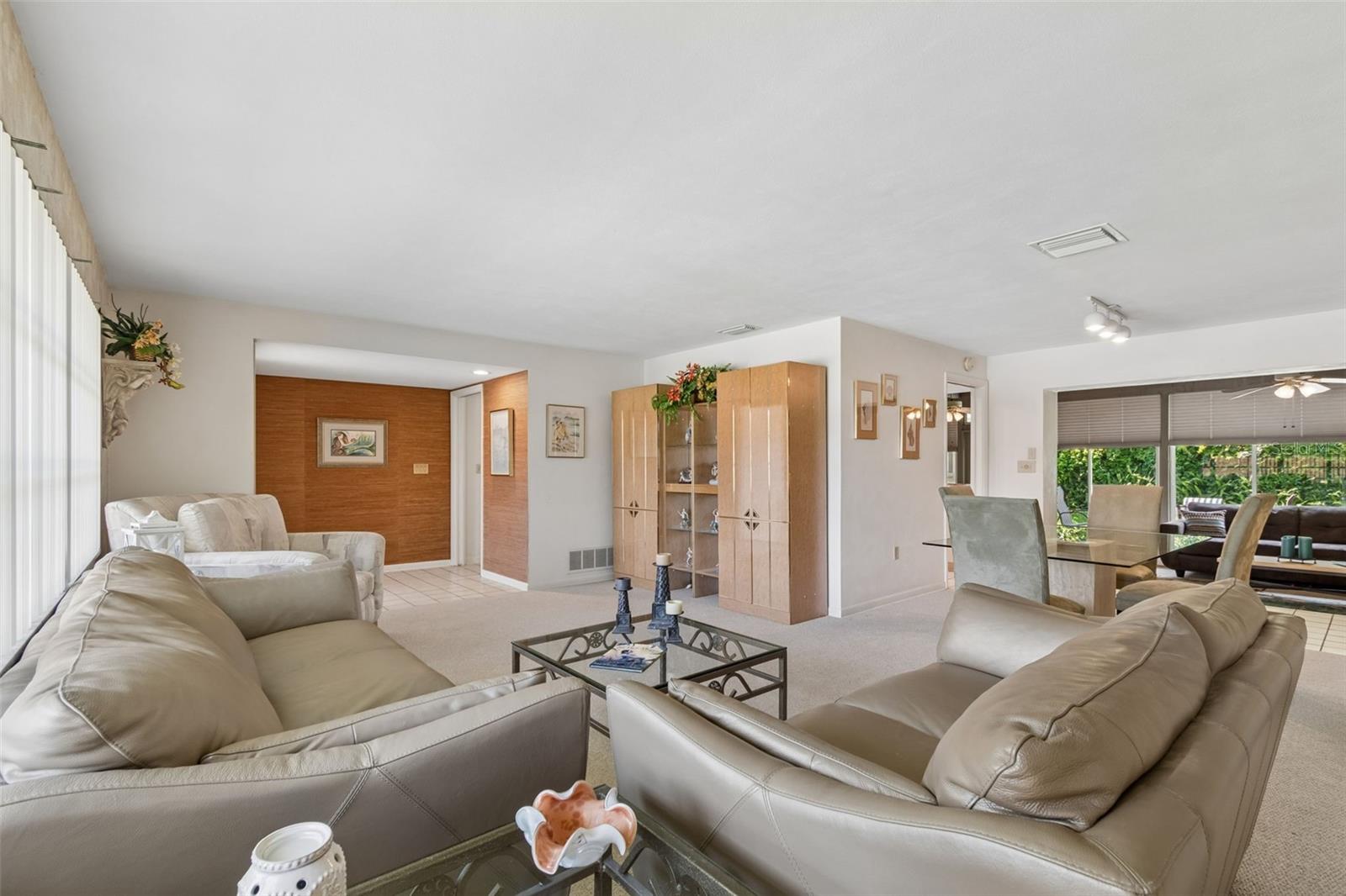 1251 HOLIDAY DRIVE, TARPON SPRINGS, FL, 34689