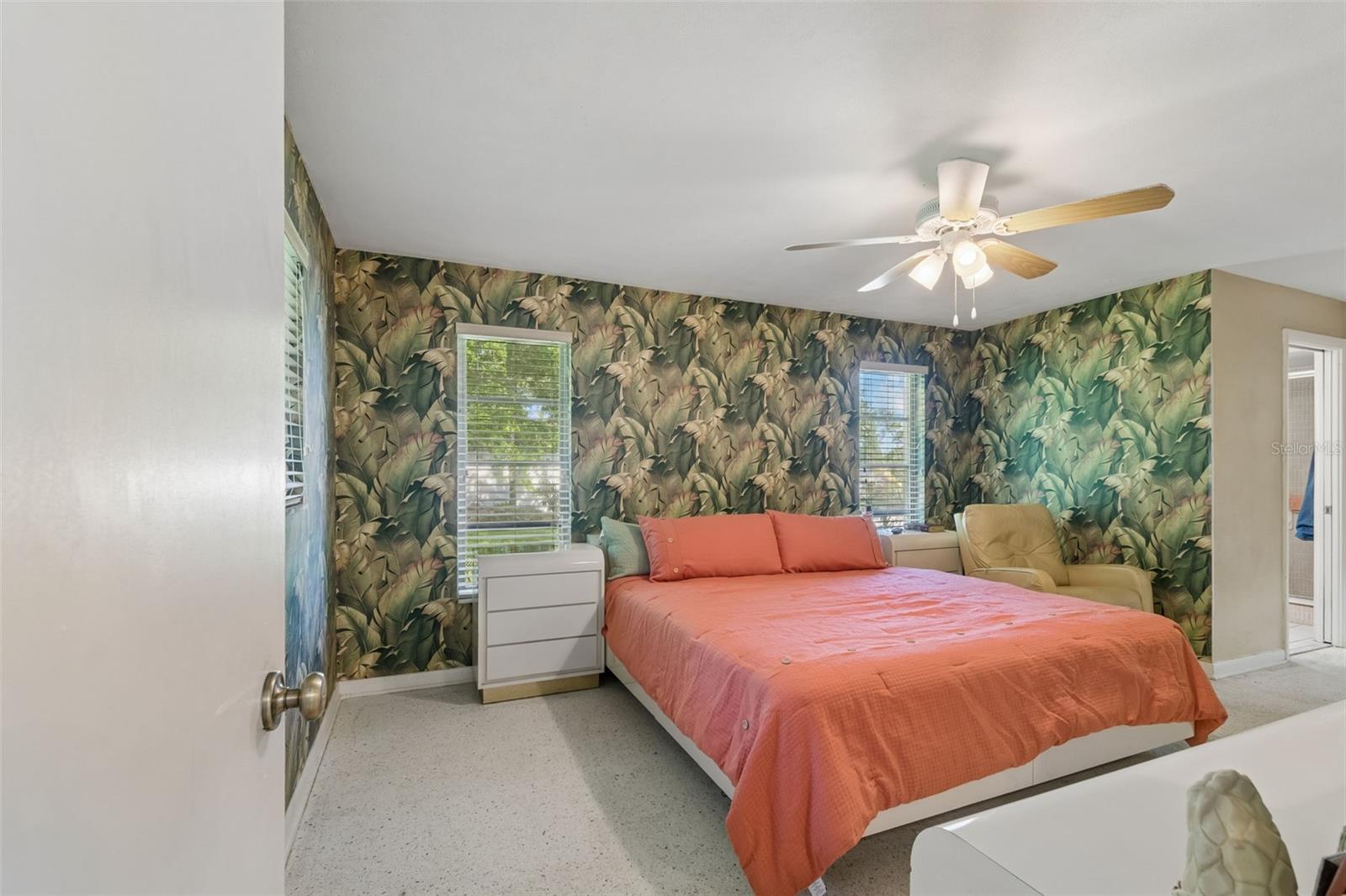 1251 HOLIDAY DRIVE, TARPON SPRINGS, FL, 34689