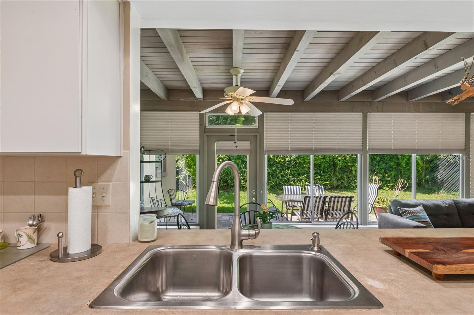 1251 HOLIDAY DRIVE, TARPON SPRINGS, FL, 34689