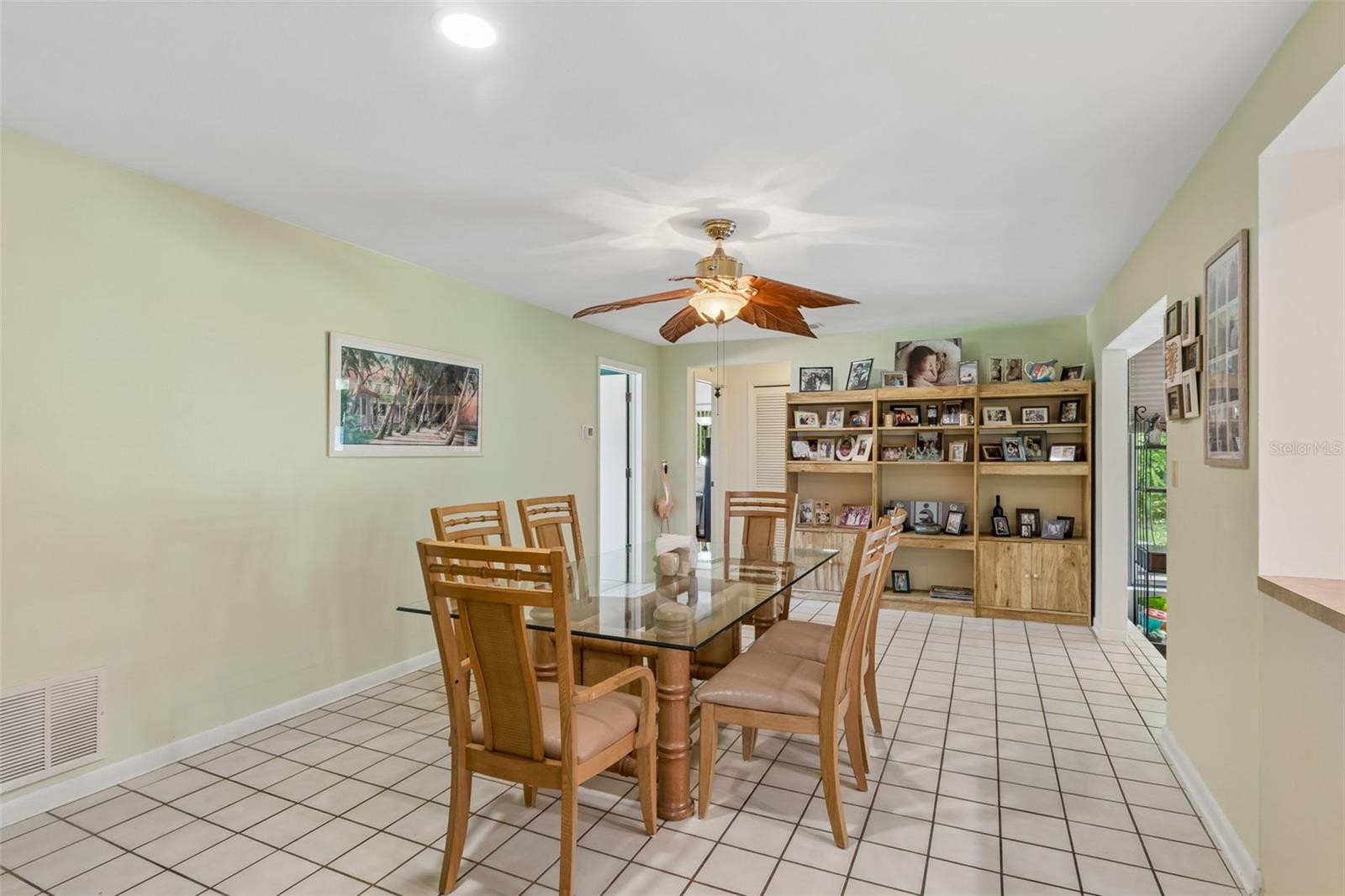 1251 HOLIDAY DRIVE, TARPON SPRINGS, FL, 34689