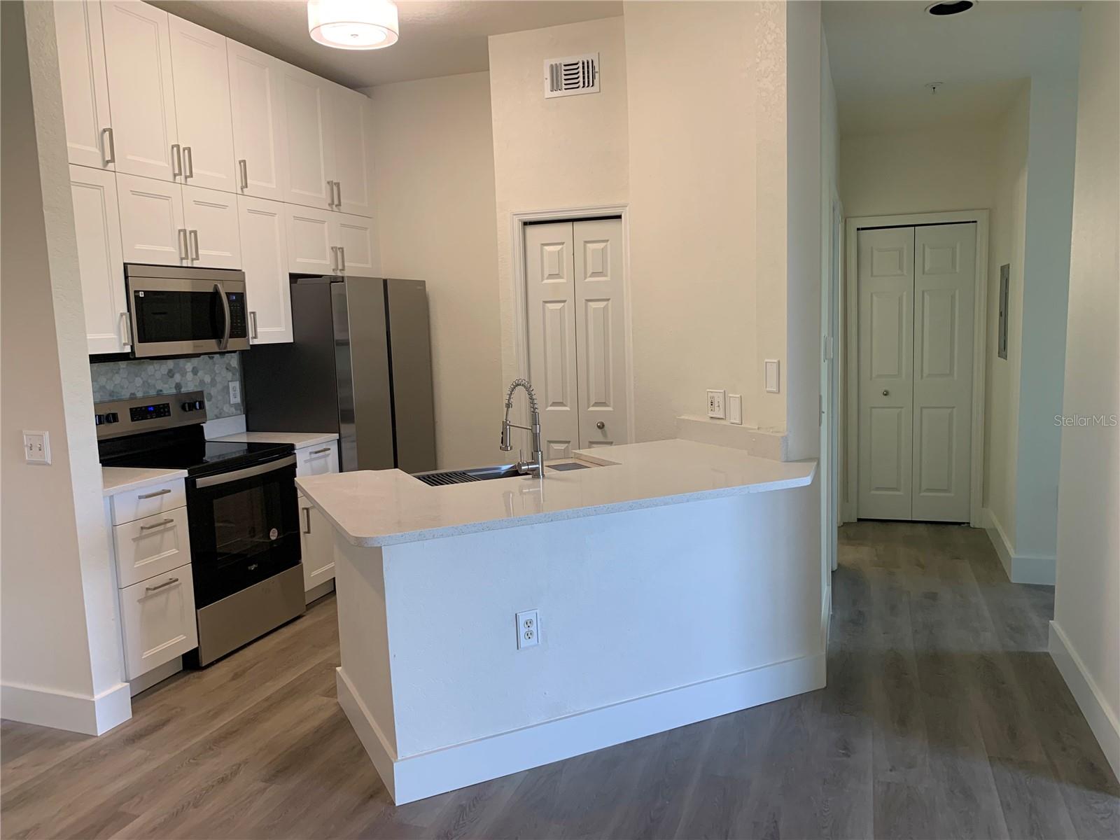 5152 NORTHRIDGE RD #302, SARASOTA, FL, 34238