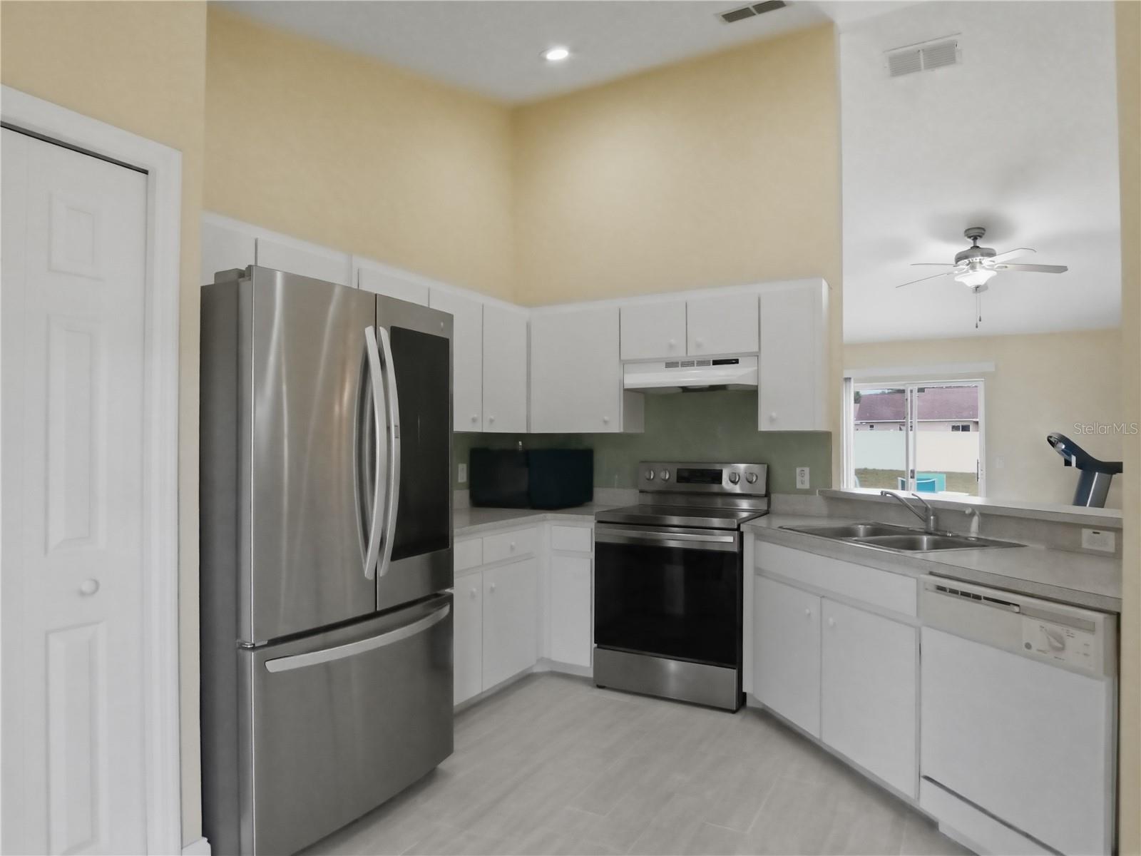 5553 MOON VALLEY DR, LAKELAND, FL, 33812