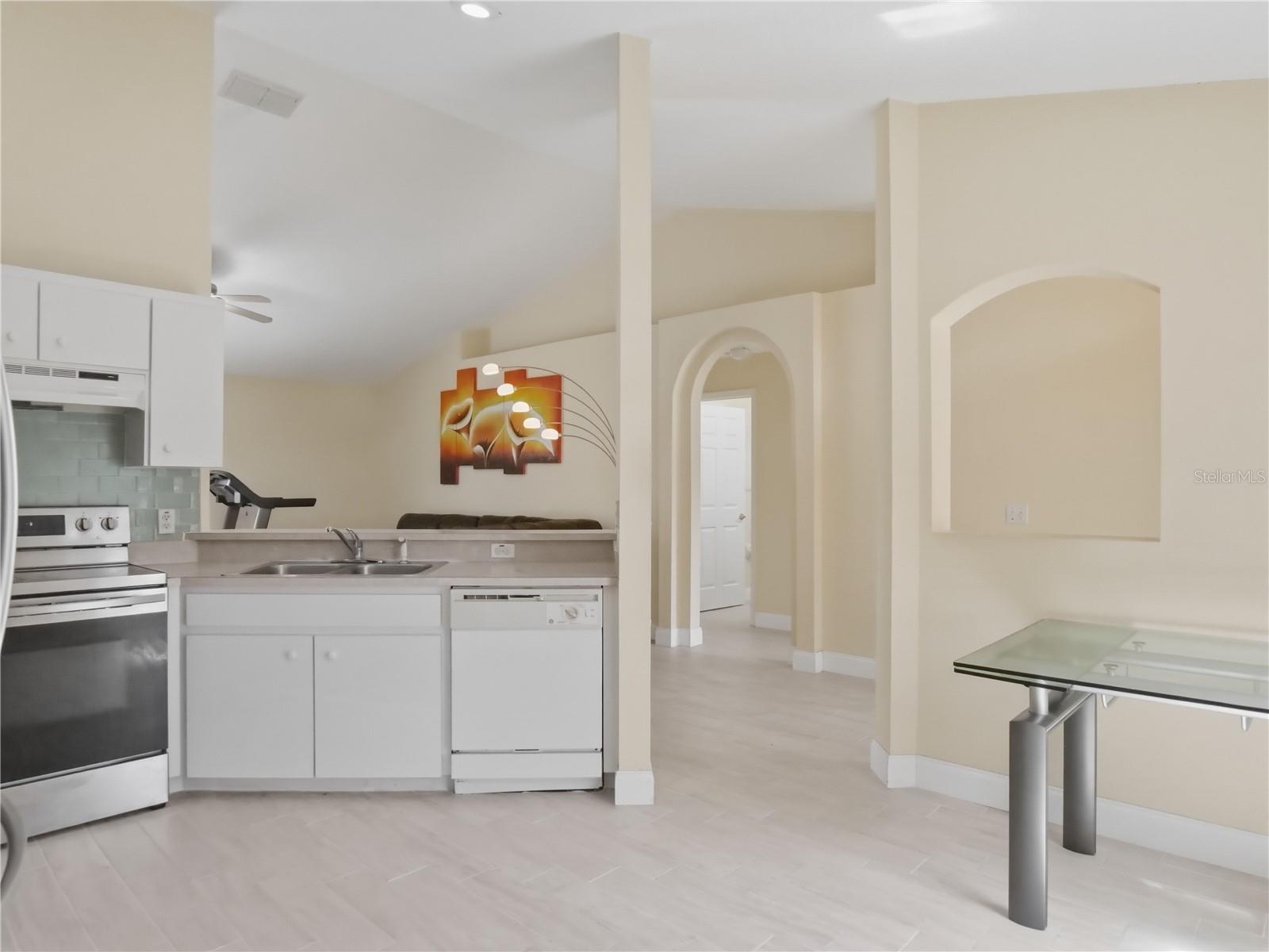 5553 MOON VALLEY DR, LAKELAND, FL, 33812