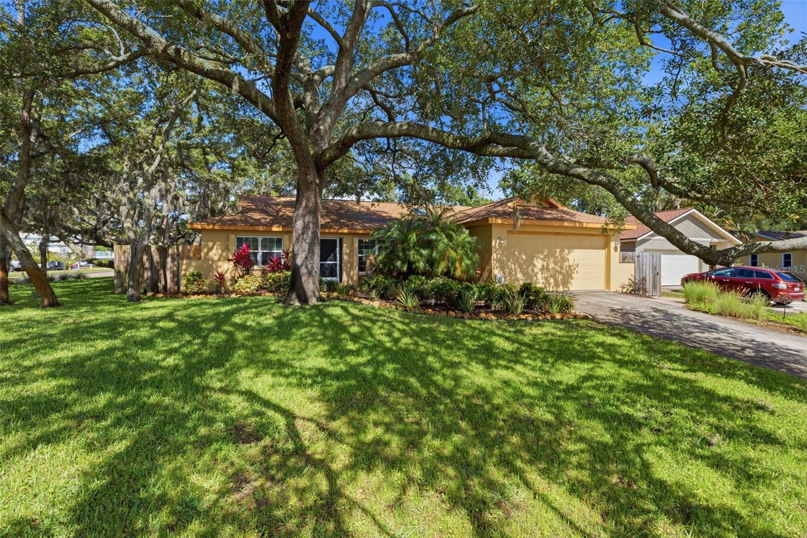 3301 BRIARWOOD LN, SAFETY HARBOR, FL, 34695