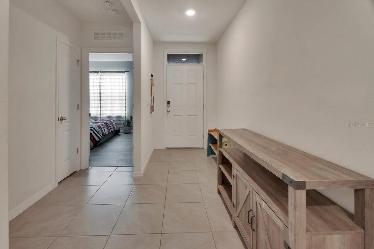1235 WINTER GRAY CIR, DELTONA, FL, 32738