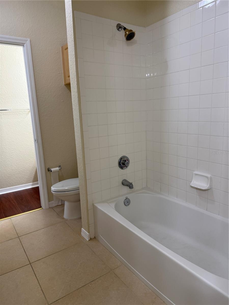 3725 CONROY RD #2127, ORLANDO, FL, 32839