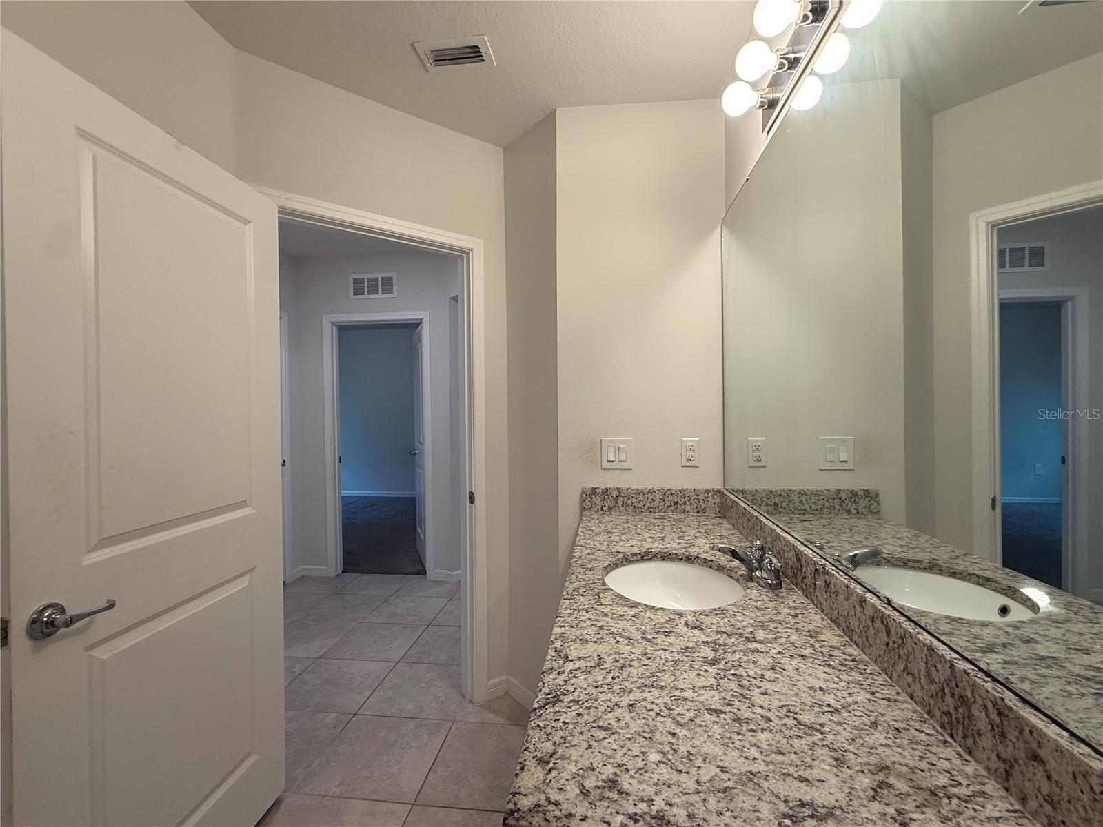30596 THUNDERBIRD DR, WESLEY CHAPEL, FL, 33545