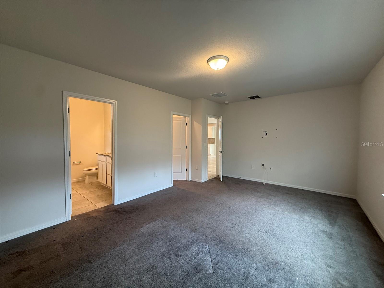 30596 THUNDERBIRD DR, WESLEY CHAPEL, FL, 33545