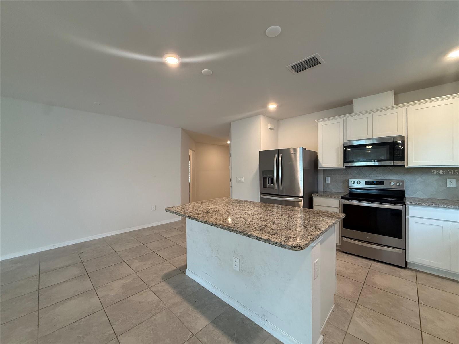 30596 THUNDERBIRD DR, WESLEY CHAPEL, FL, 33545