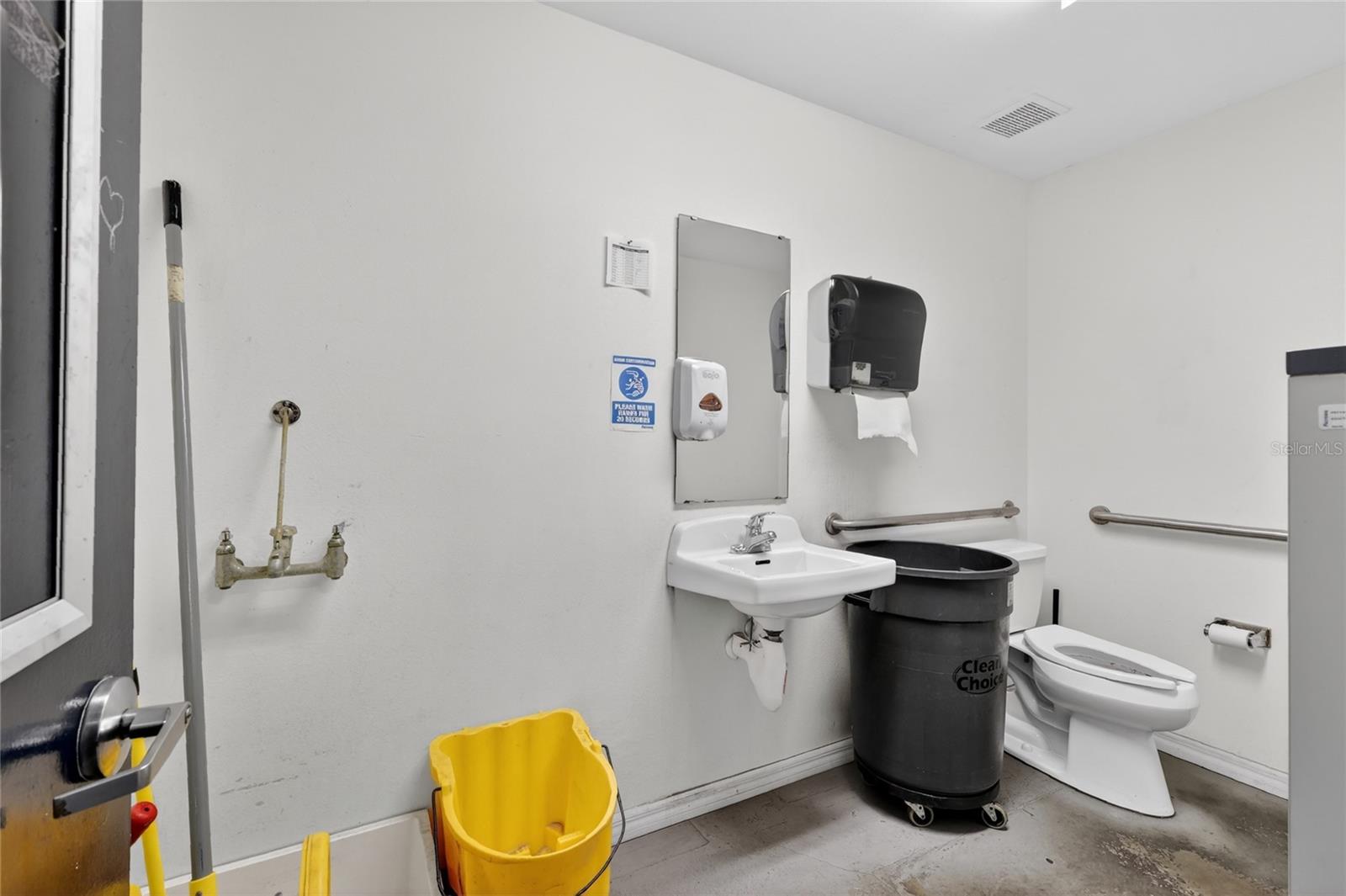 3411 W MAIN ST #3 & 4, LEESBURG, FL, 34748