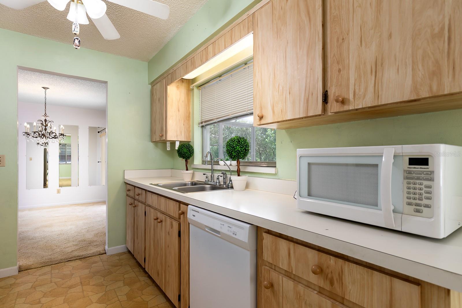 742 ARMADILLO DR, DELTONA, FL, 32725