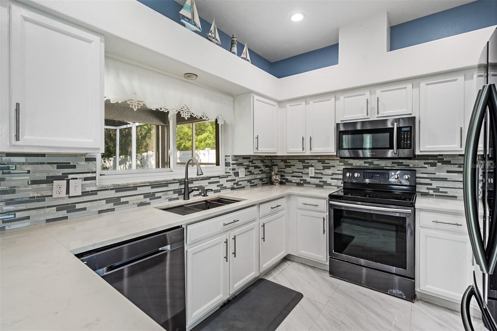 380 ROSALIND LN, OLDSMAR, FL, 34677
