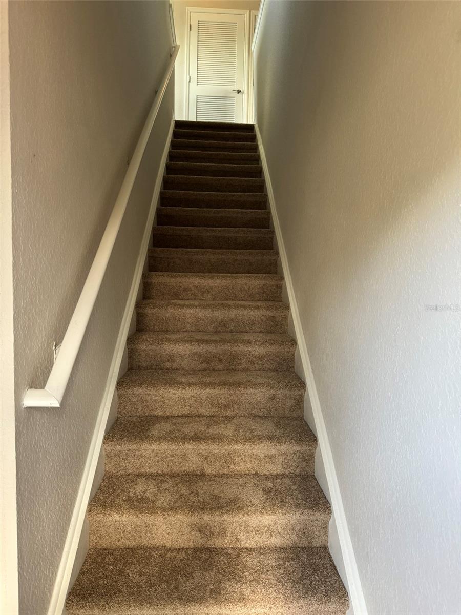 2420 ANN ROU RD #201, TAVARES, FL, 32778