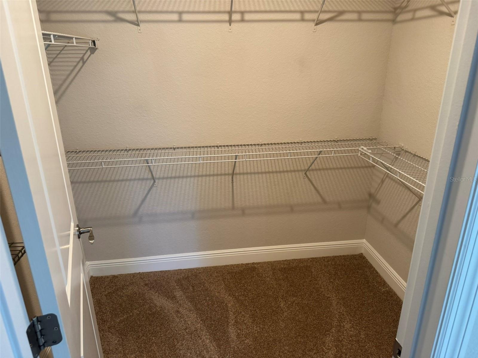 2420 ANN ROU RD #201, TAVARES, FL, 32778