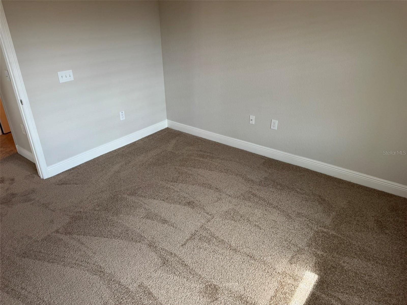 2420 ANN ROU RD #201, TAVARES, FL, 32778