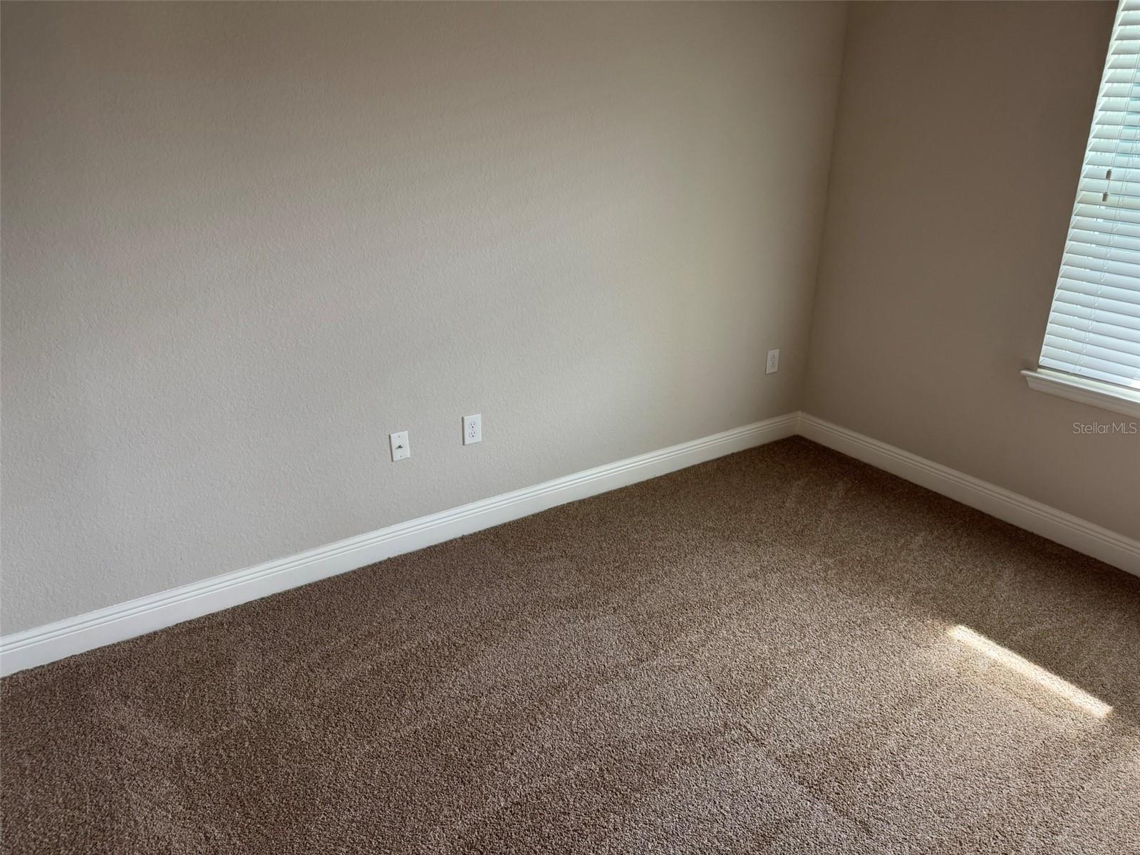 2420 ANN ROU RD #201, TAVARES, FL, 32778