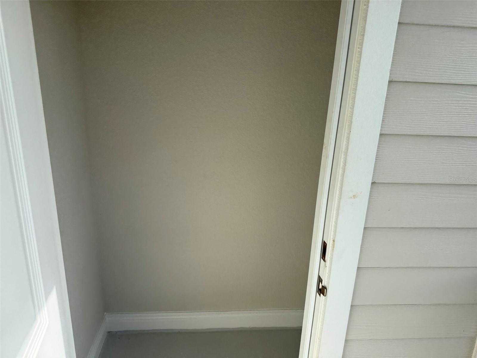 2420 ANN ROU RD #201, TAVARES, FL, 32778