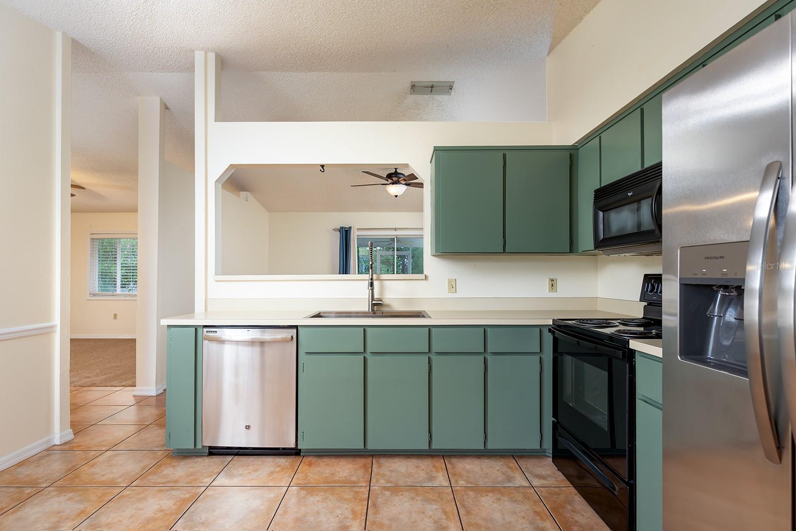 2076 S PARKTON DR, DELTONA, FL, 32725