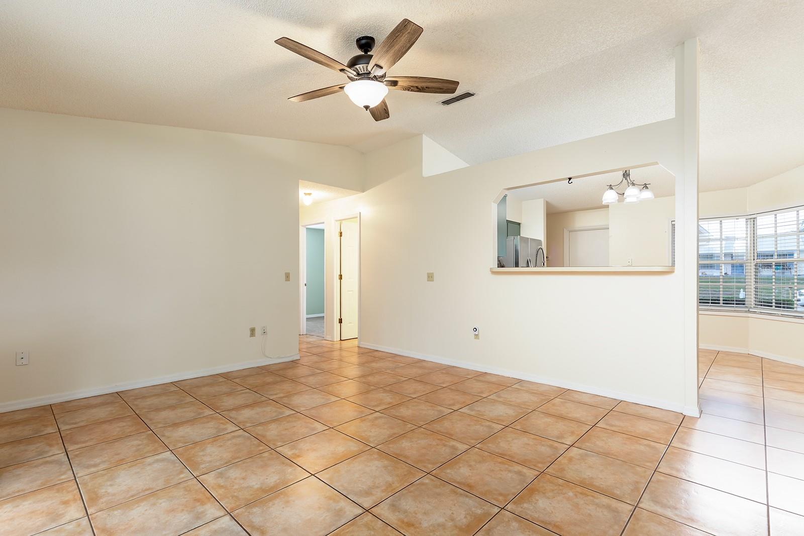 2076 S PARKTON DR, DELTONA, FL, 32725