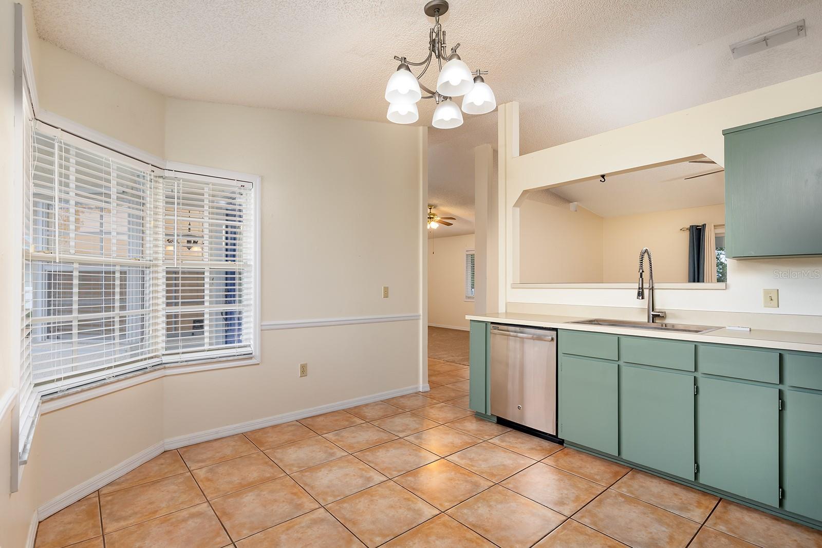 2076 S PARKTON DR, DELTONA, FL, 32725