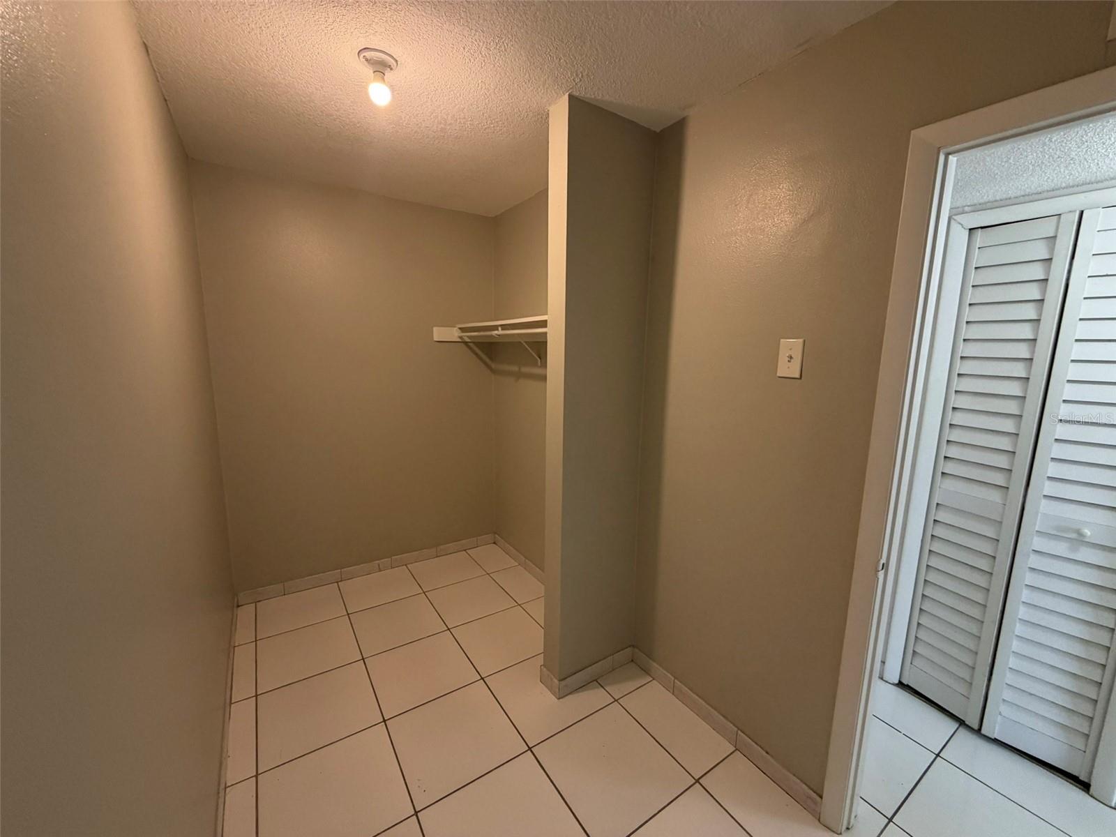5317 CURRY FORD RD #Q201, ORLANDO, FL, 32812