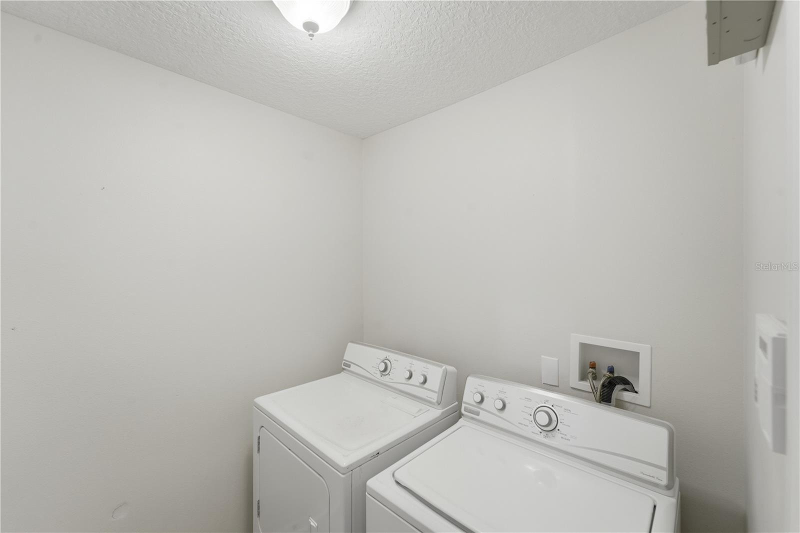 712 CYPRESS OAK CIR, DELAND, FL, 32720