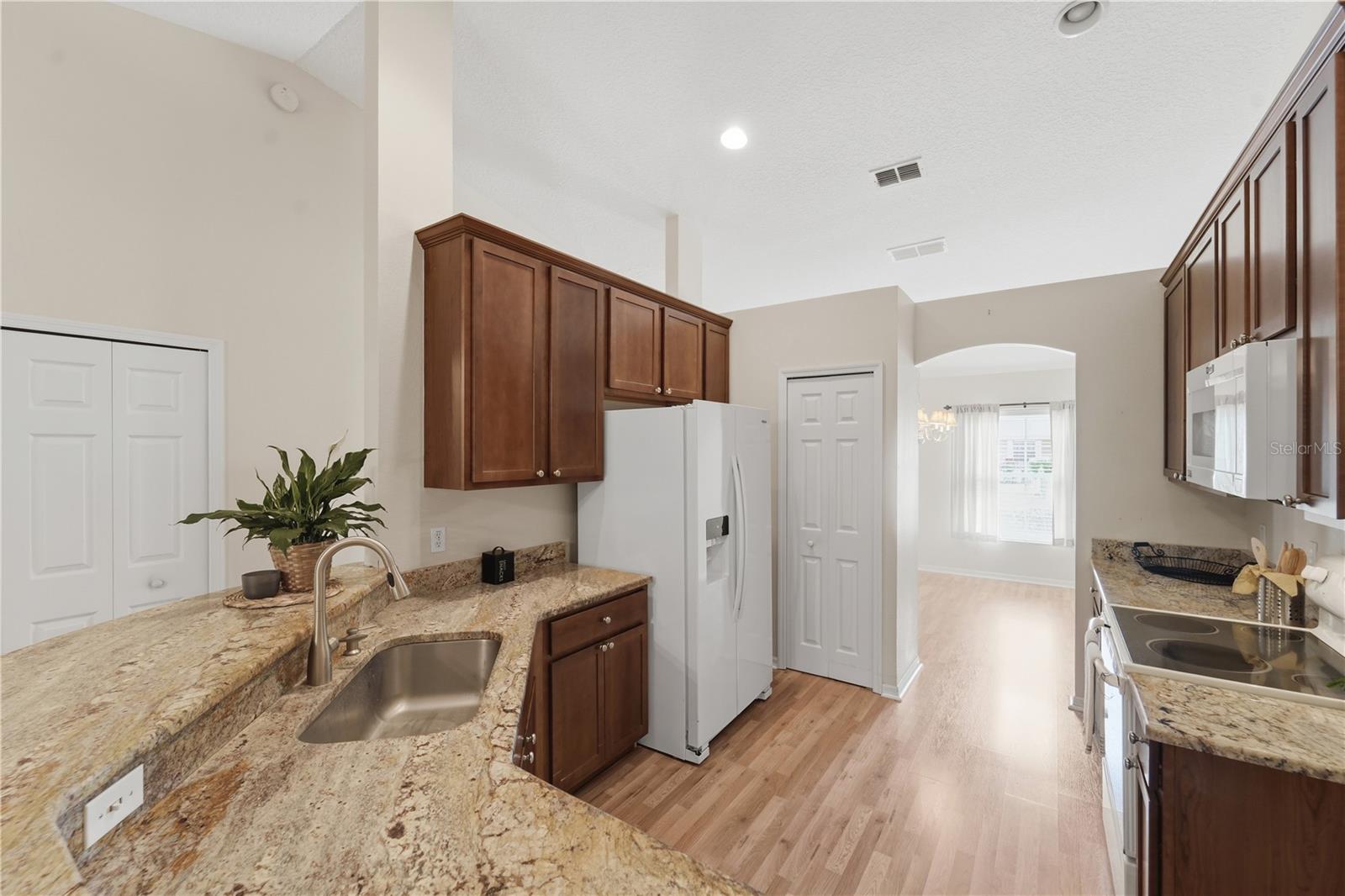 712 CYPRESS OAK CIR, DELAND, FL, 32720