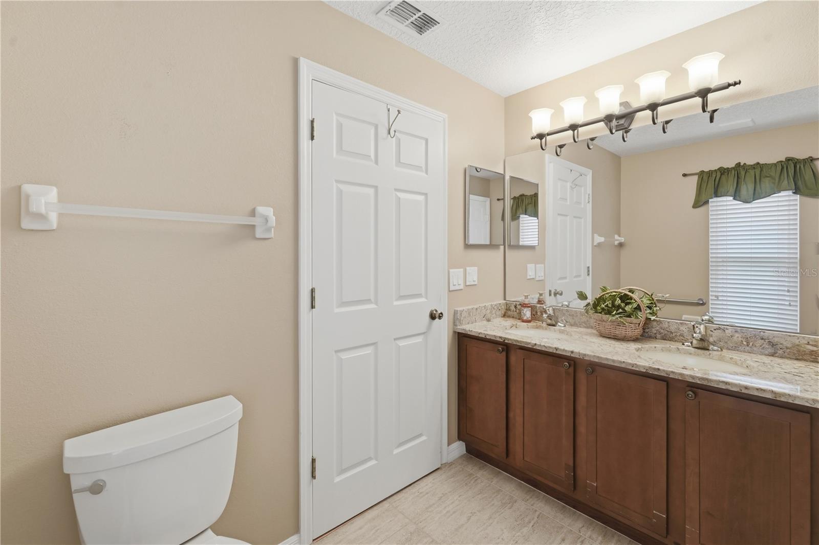712 CYPRESS OAK CIR, DELAND, FL, 32720
