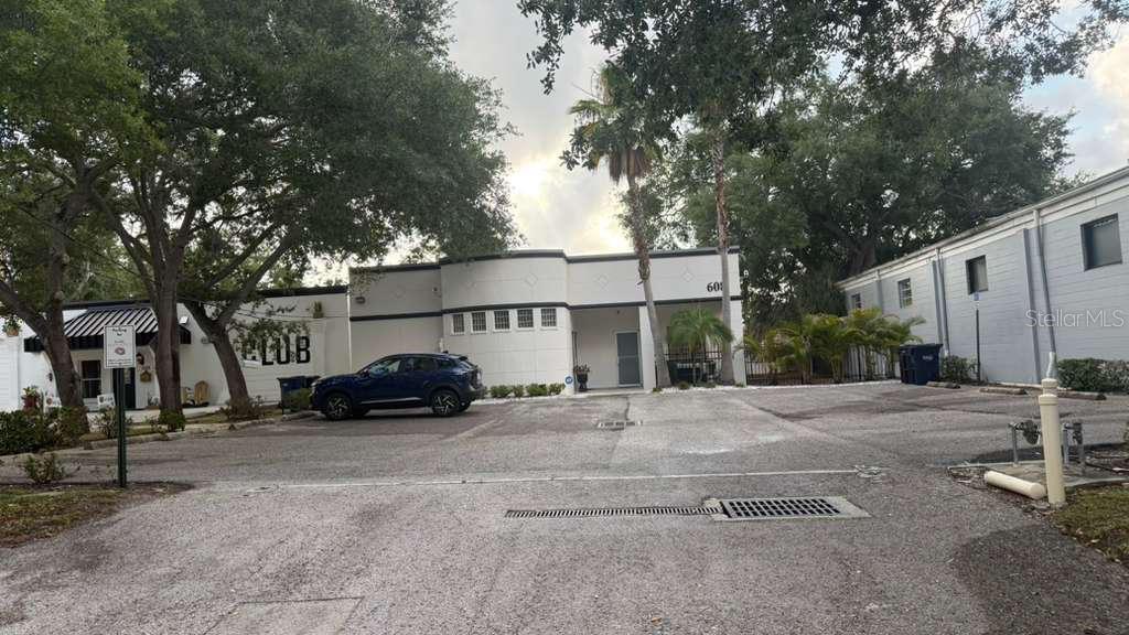 608 S TAMPANIA AVE, TAMPA, FL, 33609