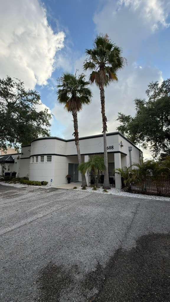 608 S TAMPANIA AVE, TAMPA, FL, 33609