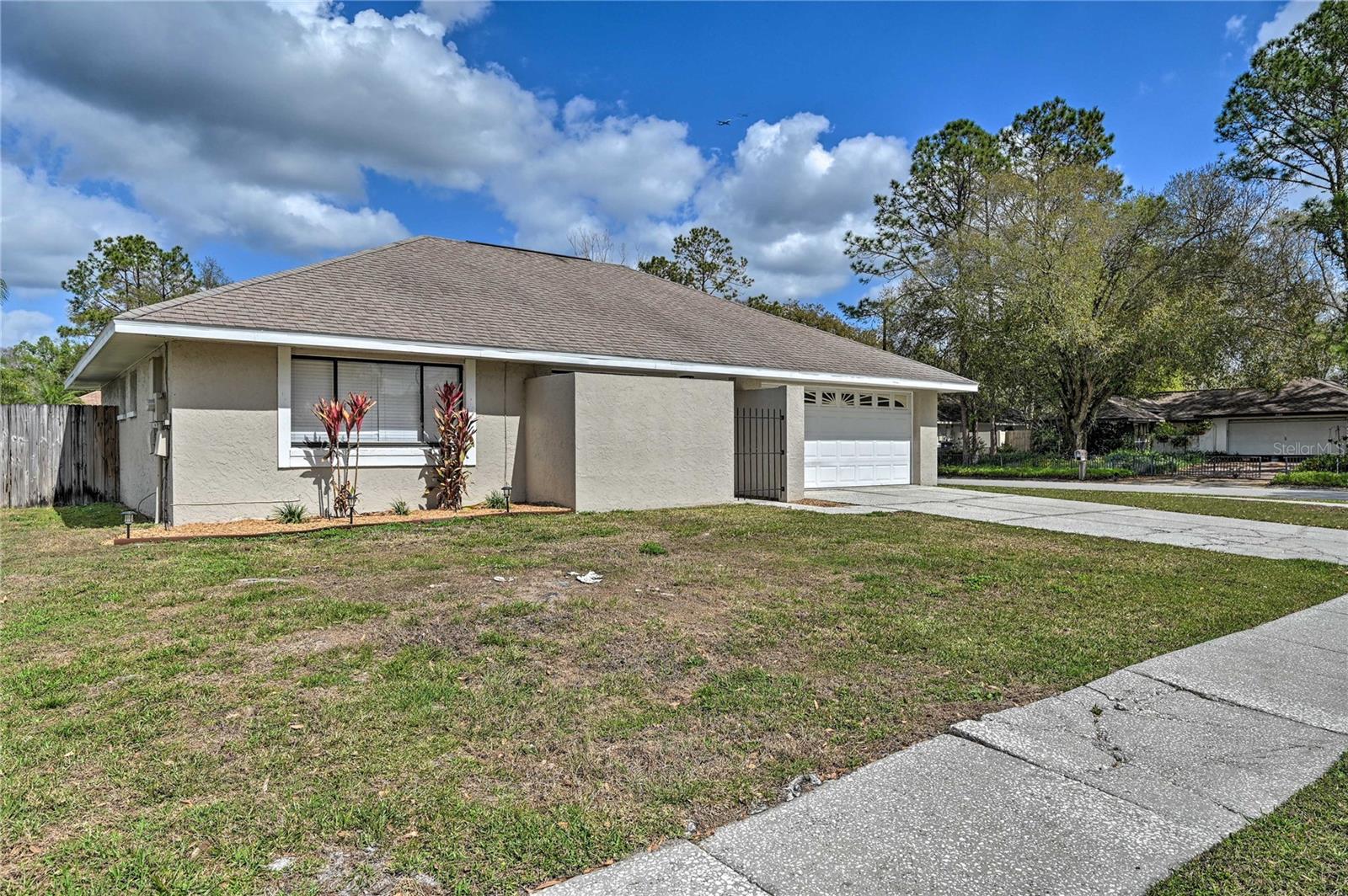 5120 NASHVILLE DR, TAMPA, FL, 33624