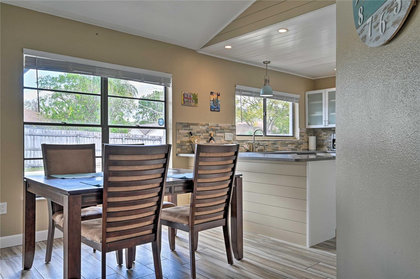 5120 NASHVILLE DR, TAMPA, FL, 33624