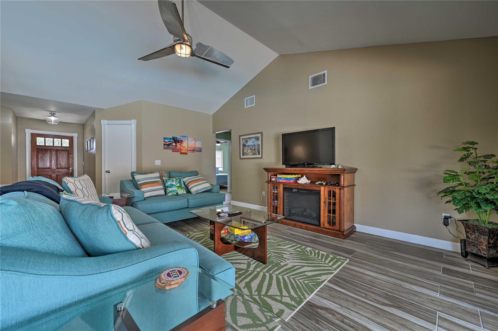5120 NASHVILLE DR, TAMPA, FL, 33624