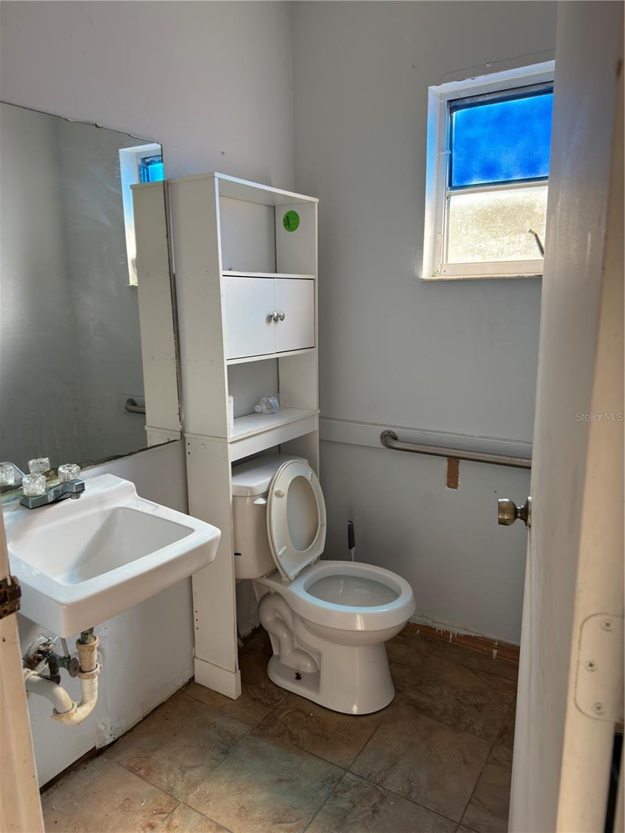 18290 PAULSON DR #4, PORT CHARLOTTE, FL, 33954
