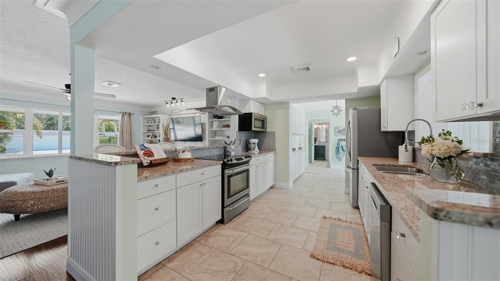 2561 SUNNYSIDE ST, SARASOTA, FL, 34239