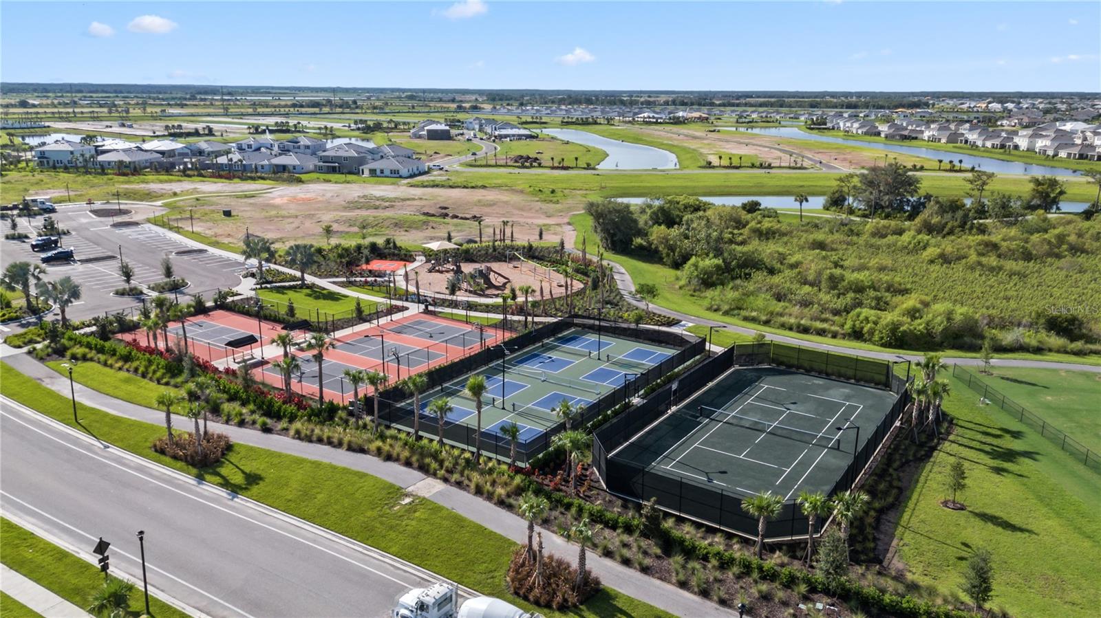 16905 YARD SPRING DR, BRADENTON, FL, 34211