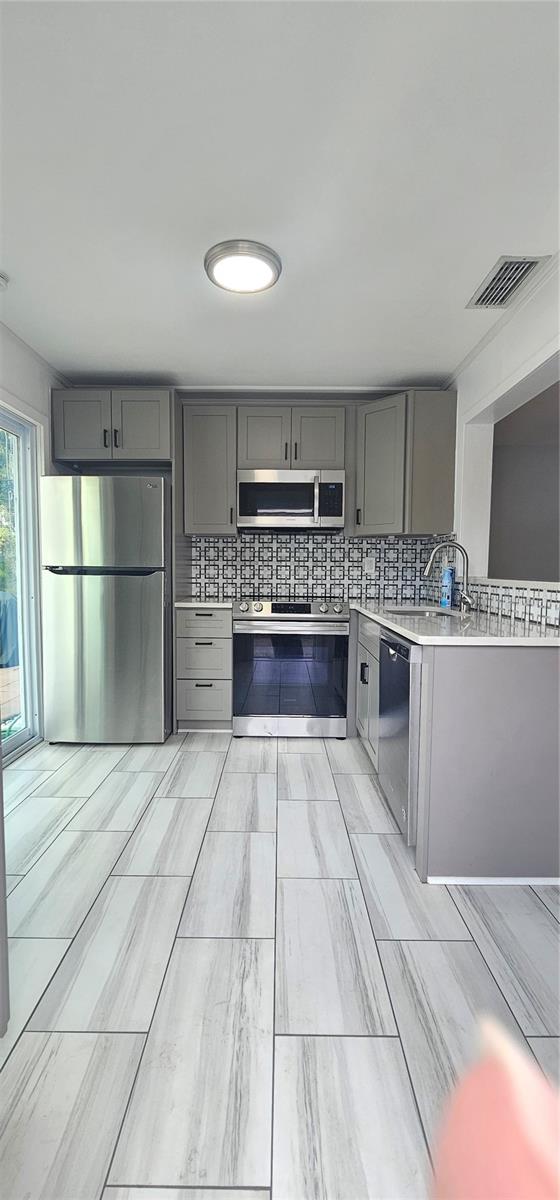 2611 17TH AVE N, ST PETERSBURG, FL, 33713