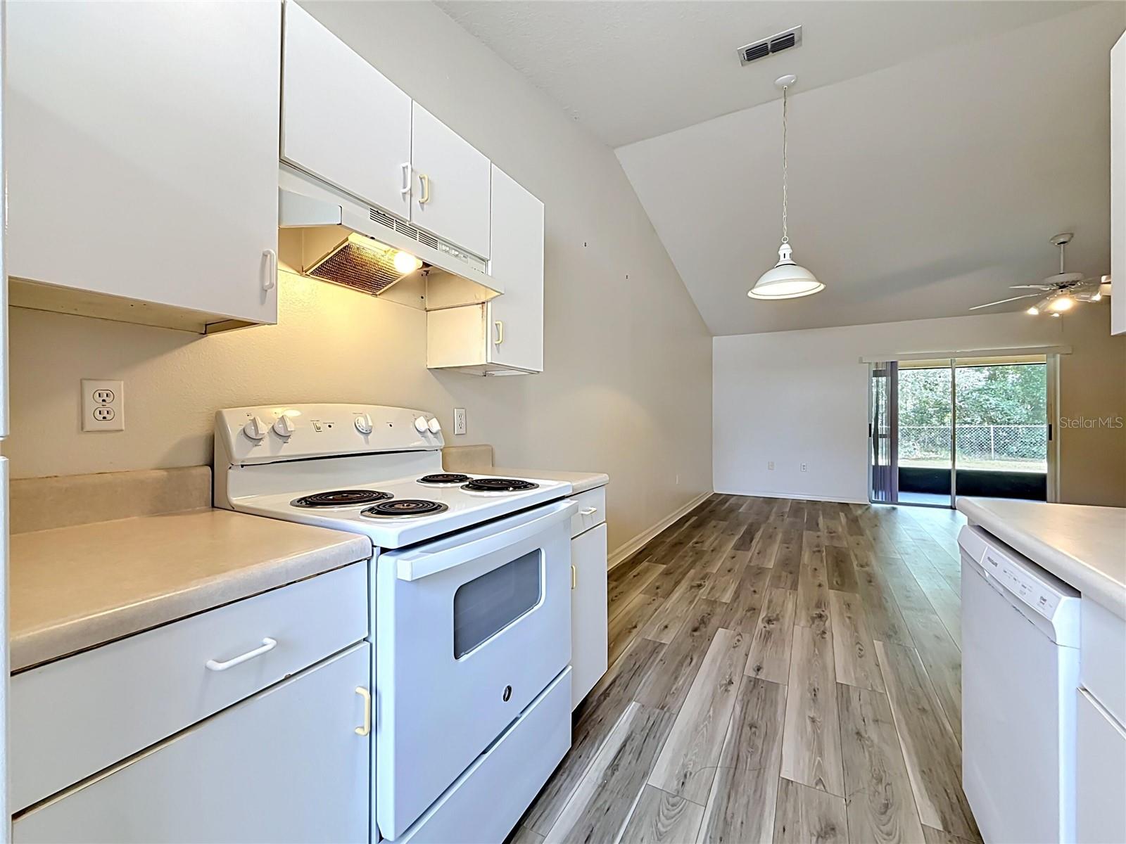 3228 COURTNEY DR, LAKE WALES, FL, 33898