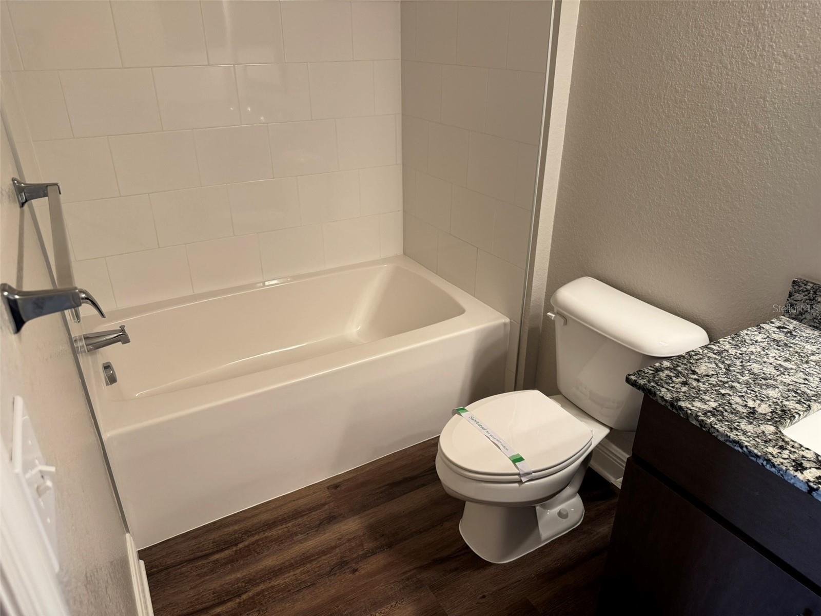 2460 ANN ROU RD #606, TAVARES, FL, 32778