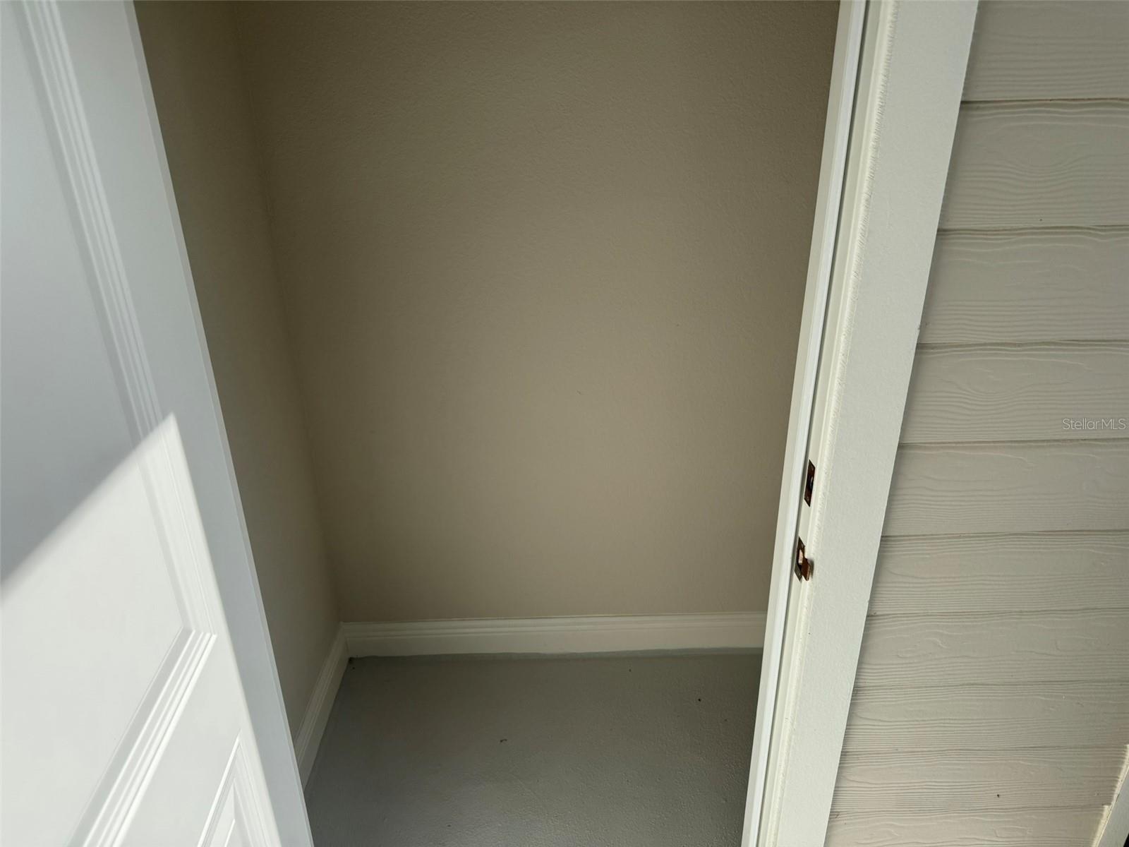 2460 ANN ROU RD #606, TAVARES, FL, 32778