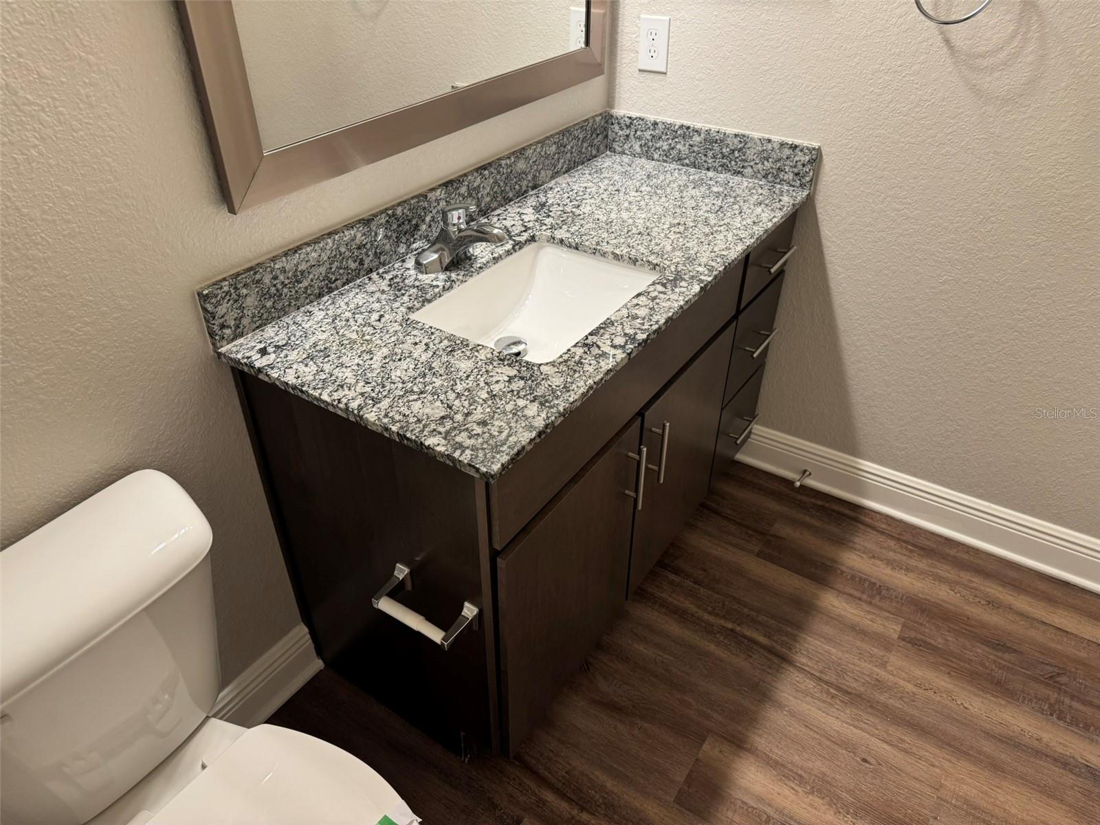 2460 ANN ROU RD #606, TAVARES, FL, 32778