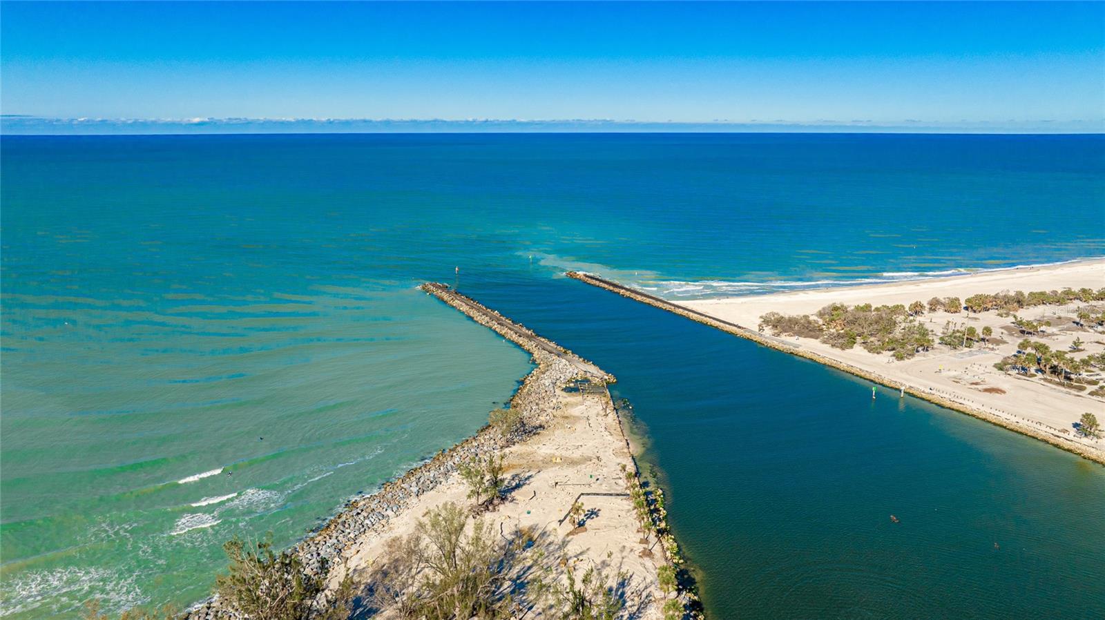 2102 CALUSA LAKES BLVD, NOKOMIS, FL, 34275