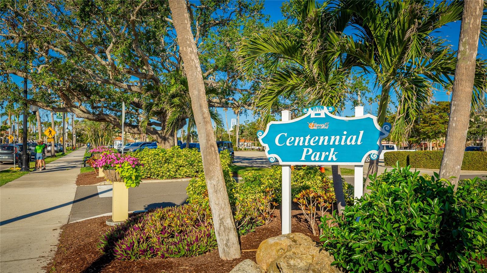 2102 CALUSA LAKES BLVD, NOKOMIS, FL, 34275