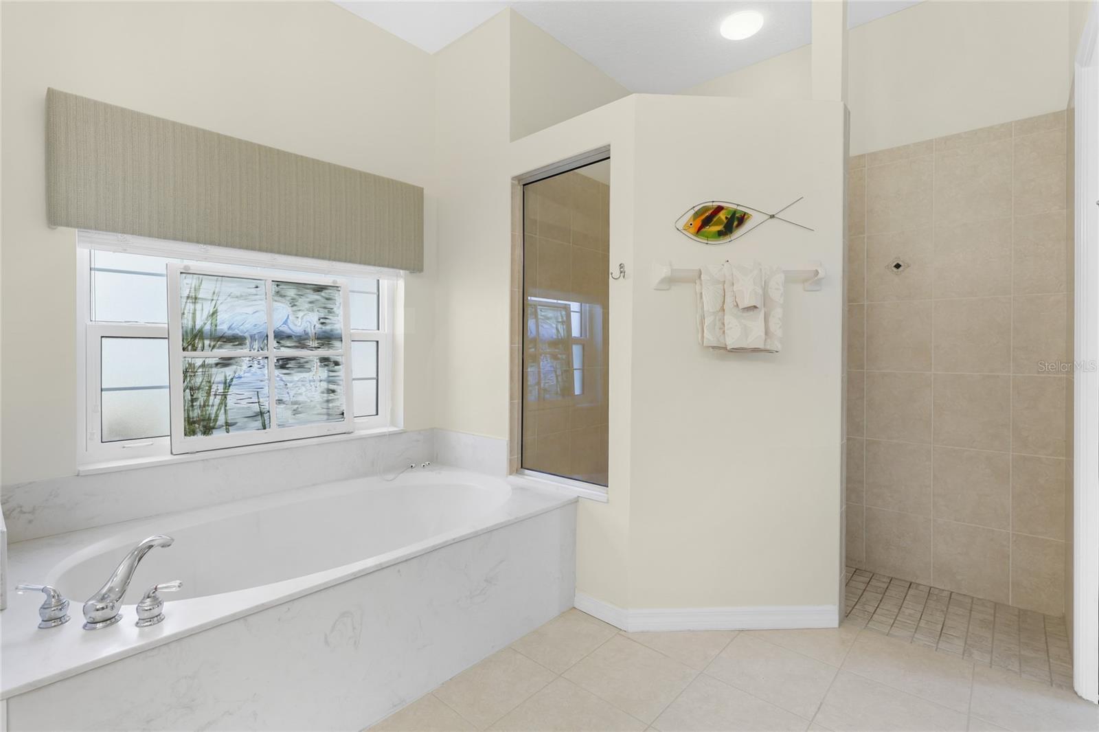 2102 CALUSA LAKES BLVD, NOKOMIS, FL, 34275