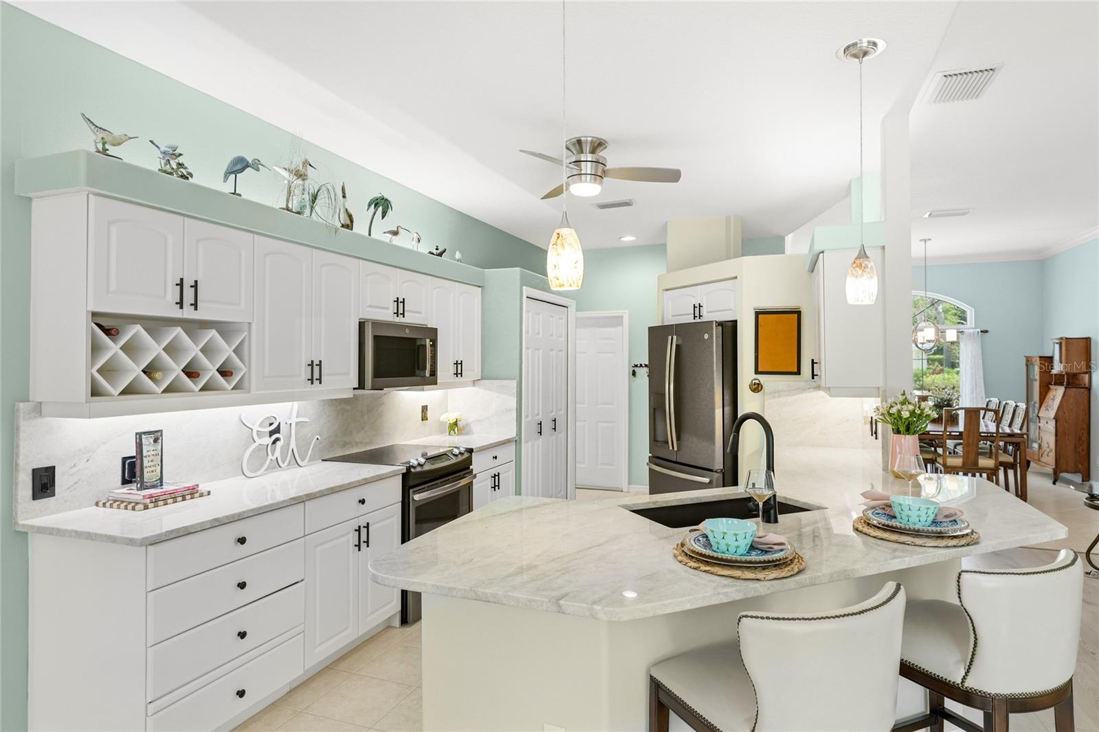 2102 CALUSA LAKES BLVD, NOKOMIS, FL, 34275
