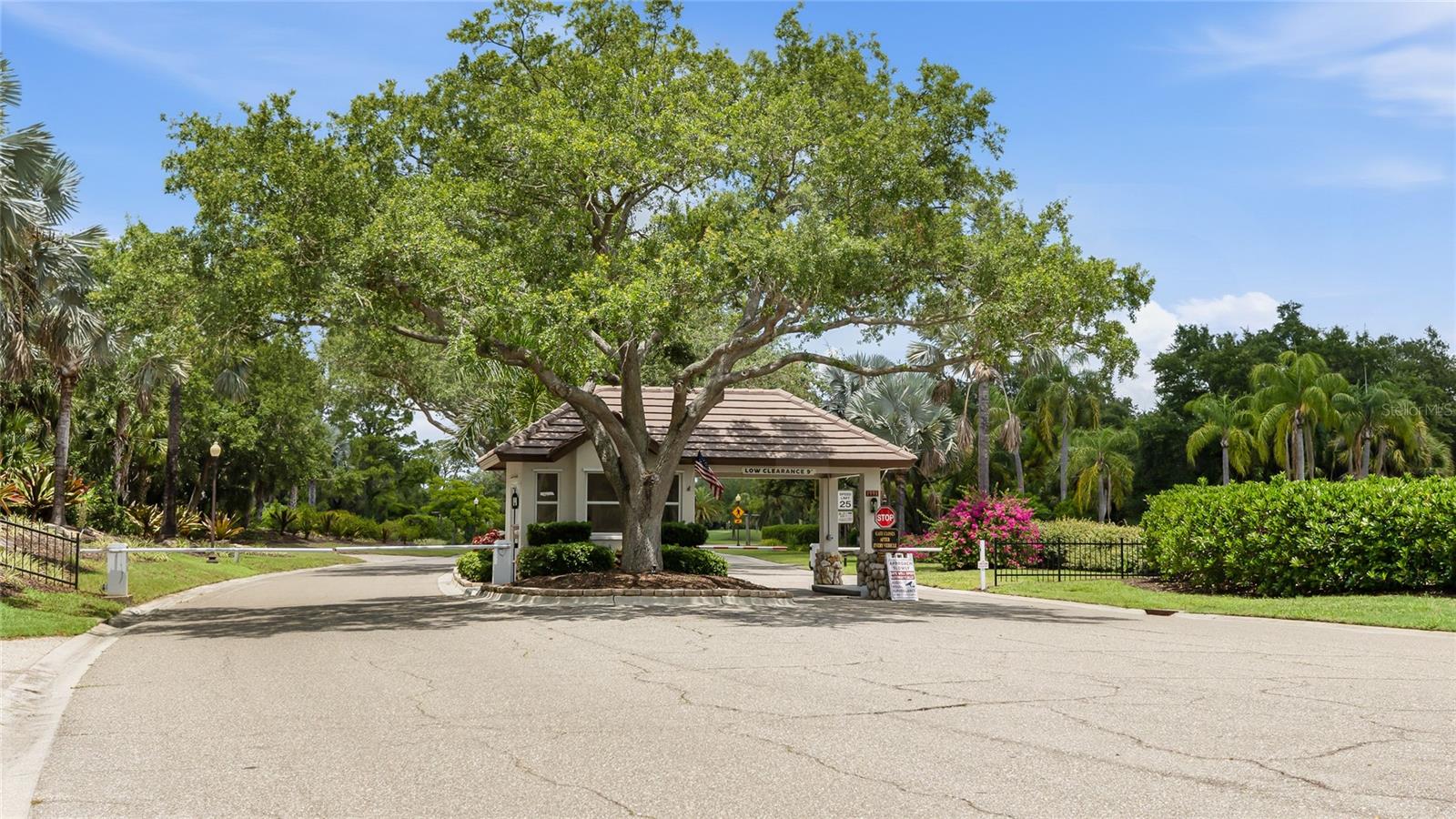 2102 CALUSA LAKES BLVD, NOKOMIS, FL, 34275