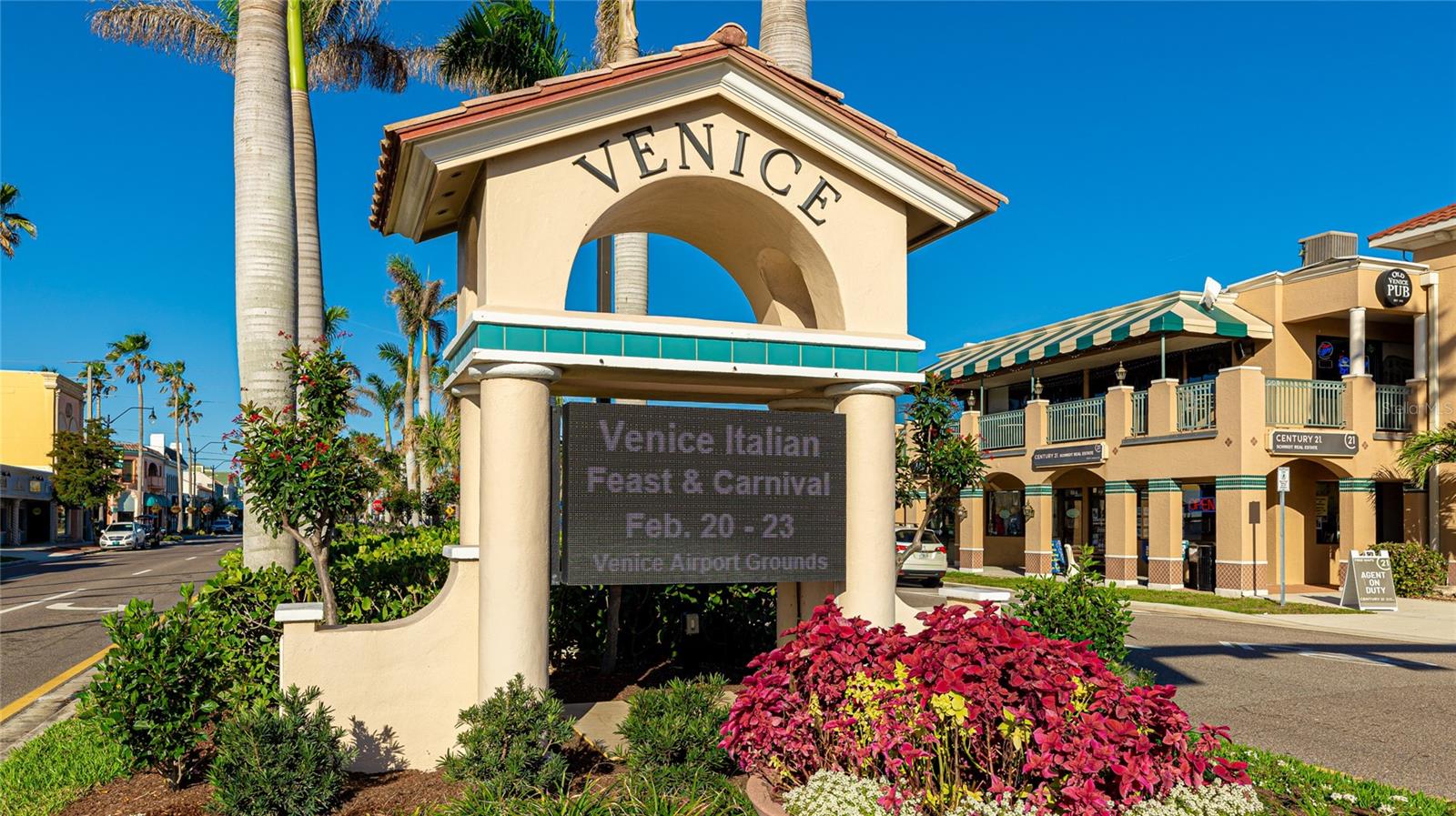 2102 CALUSA LAKES BLVD, NOKOMIS, FL, 34275