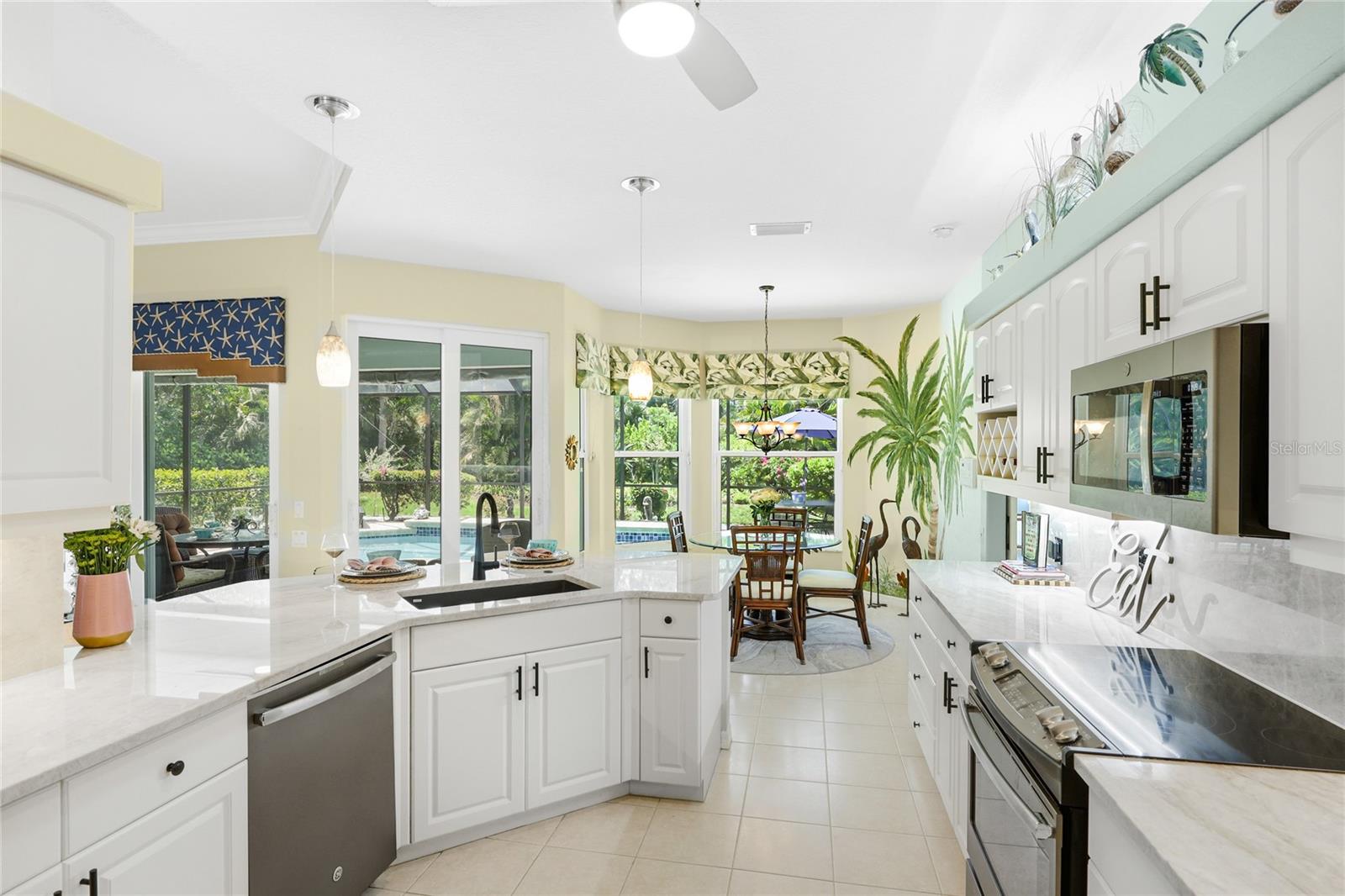 2102 CALUSA LAKES BLVD, NOKOMIS, FL, 34275