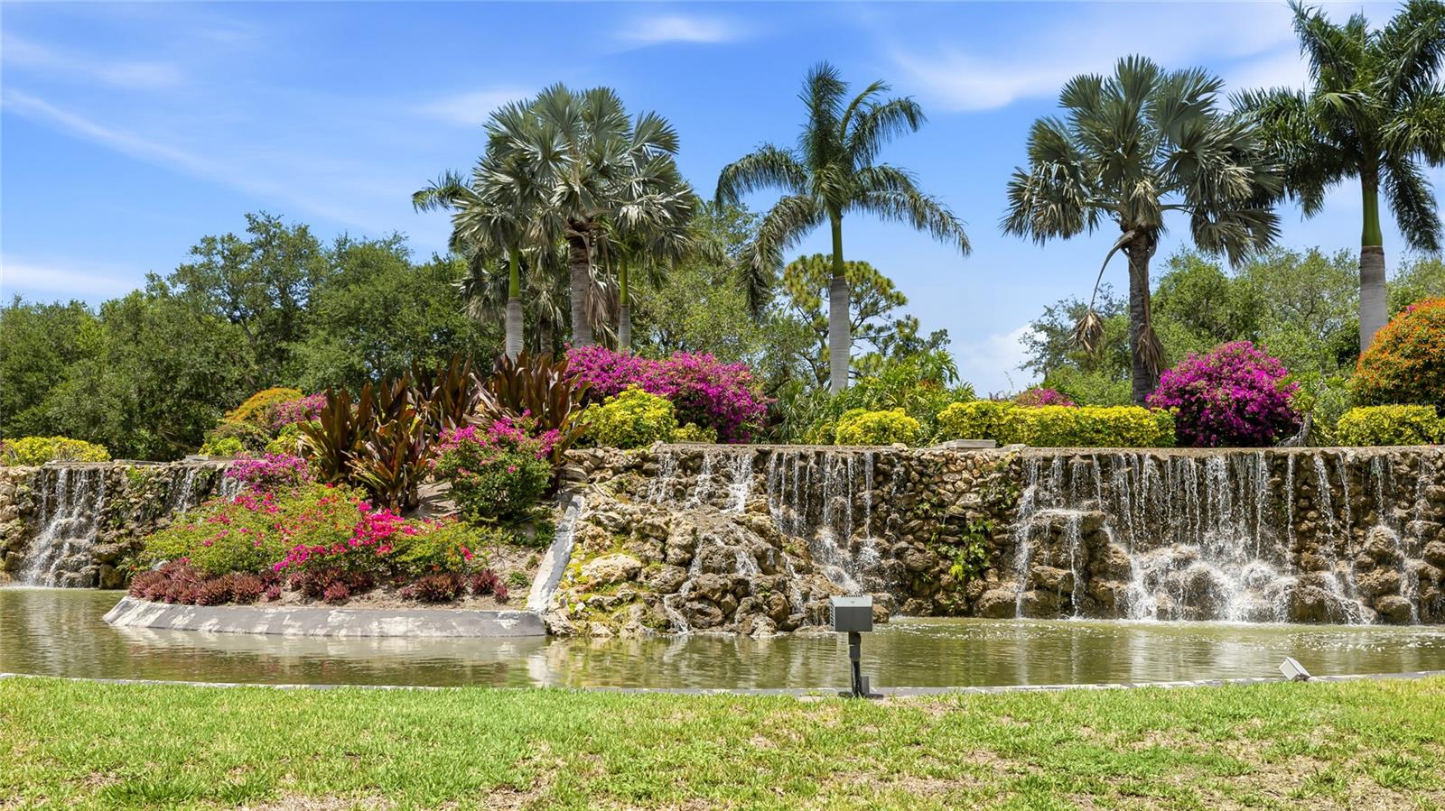 2102 CALUSA LAKES BLVD, NOKOMIS, FL, 34275