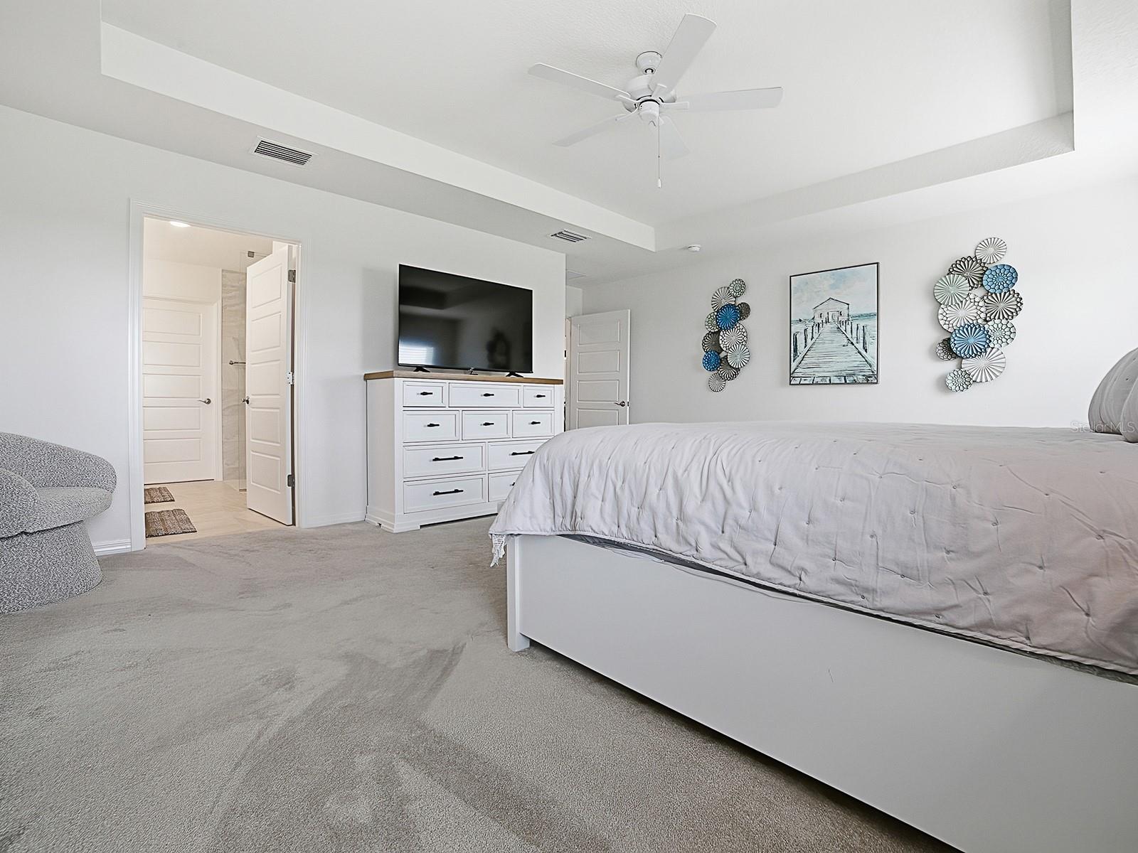 1404 HEARNS LOOP, THE VILLAGES, FL, 34762